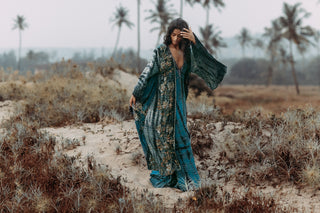 Kimono de flores de terciopelo